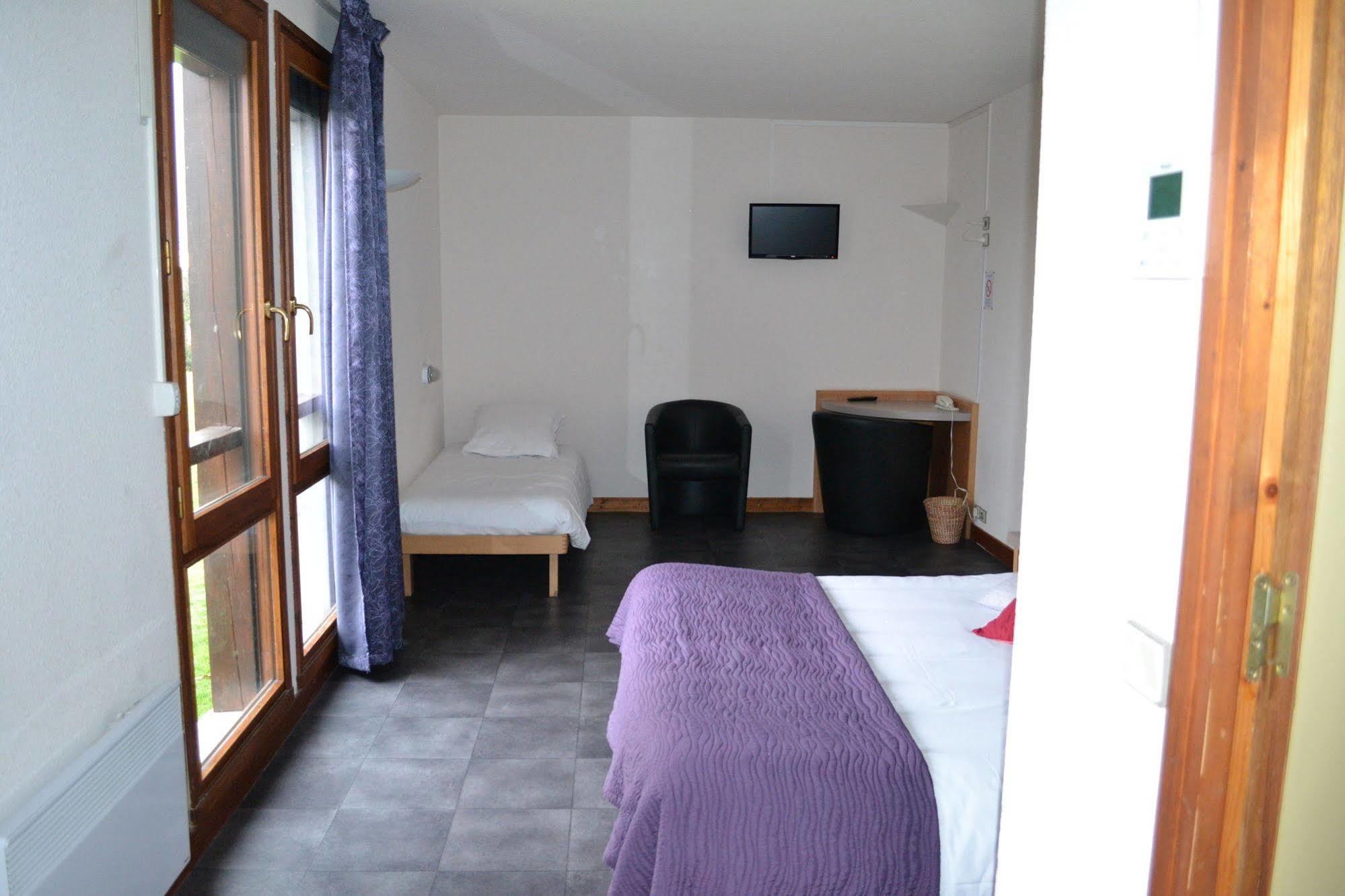 Hotel Du Golf Roanne Exterior foto